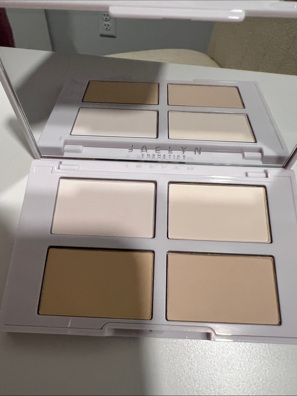 Jaclyn Cosmetics Face It All Brightening & Setting Palette